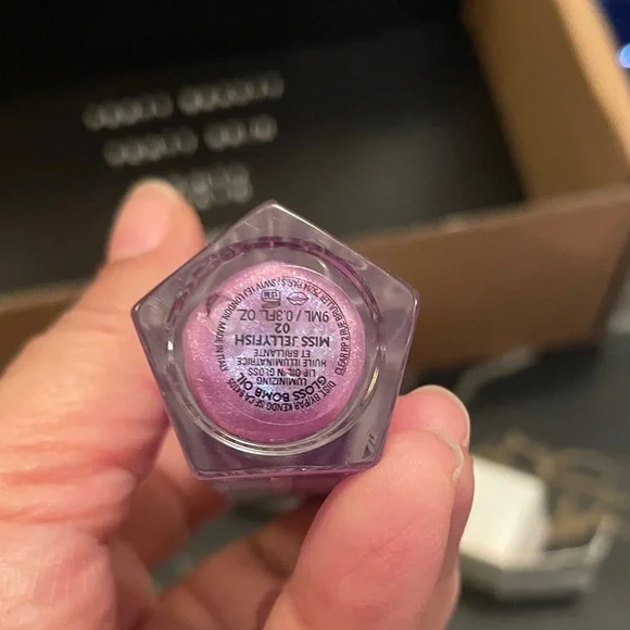 Fenty Beauty Gloss Bomb in Miss Jelly Fish - Picture 3 of 6